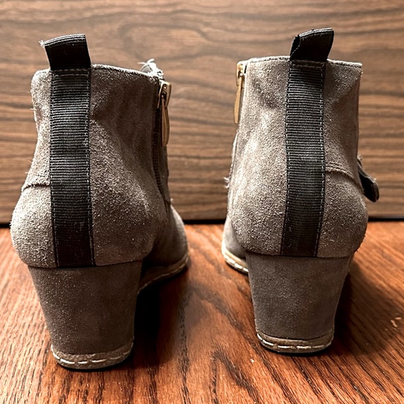 🩵4 items for $30- Franco Sarto gray suede wedge booties with gold buckle. 501 - Picture 3 of 12